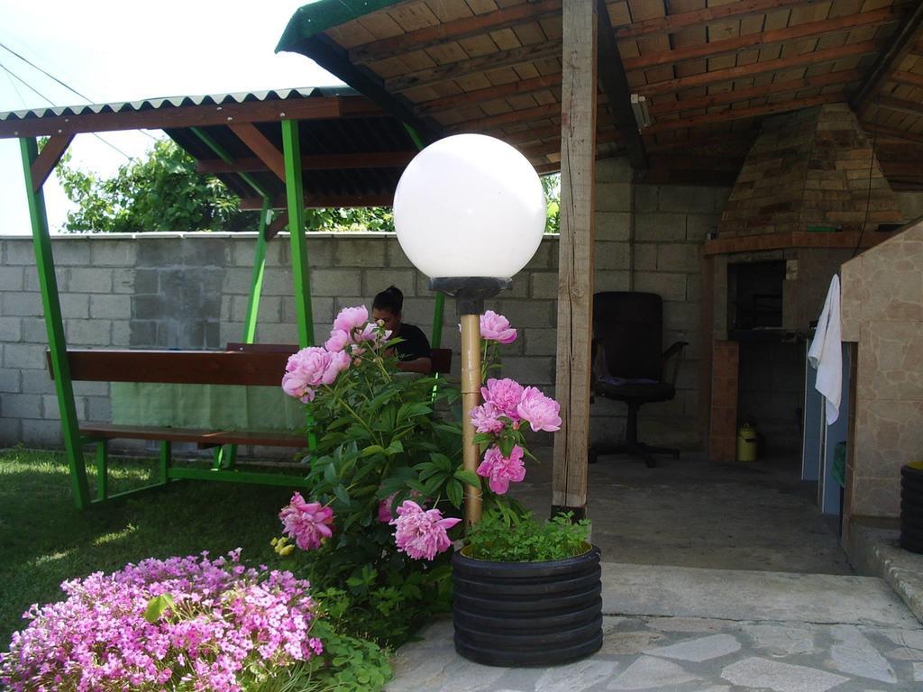 Enjoy Guest House Golden Sands Exteriör bild